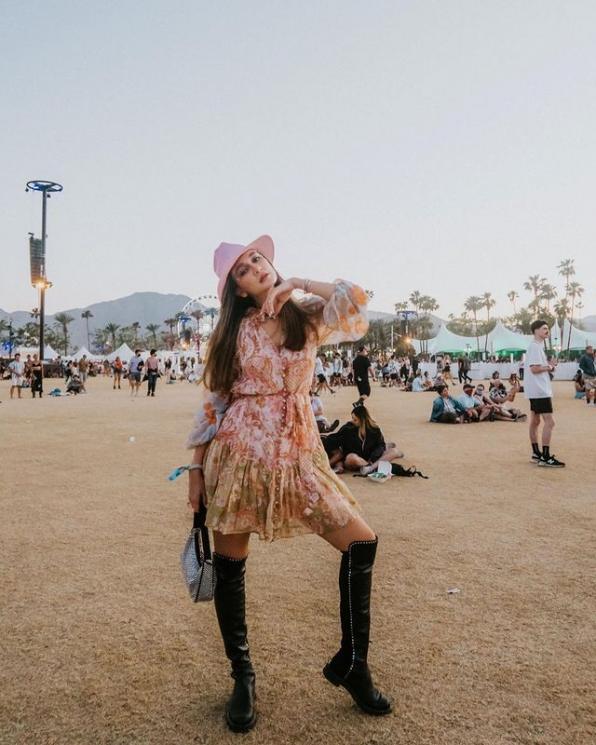 Gaya Kece Luna Maya Nonton Coachella.(Instagram/@lunamaya)