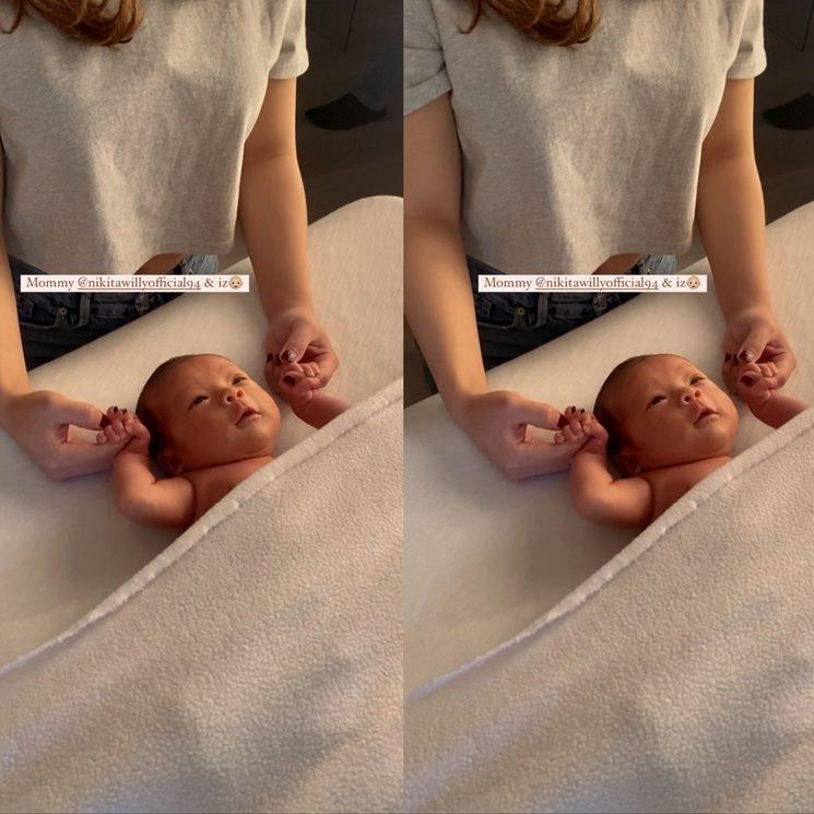 Potret Nikita Willy Momong Baby Izz (instagram/@nikitawillyofficial94)