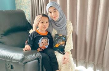 8 Artis Jadi Orangtua Tunggal Saat Anak Masih Kecil, Telaten Urus Buah Hati