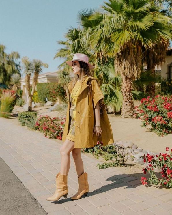 Gaya Kece Luna Maya Nonton Coachella.(Instagram/@lunamaya)