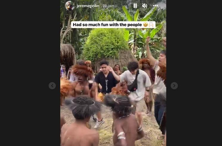 Potret Jerome Polin dan Waseda Boys di Papua (Instagram/@jeromepolin)