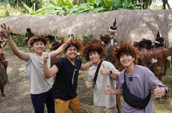 9 Potret Jerome Polin dan Waseda Boys di Papua, Nikmati Kebersamaan tanpa Gadget