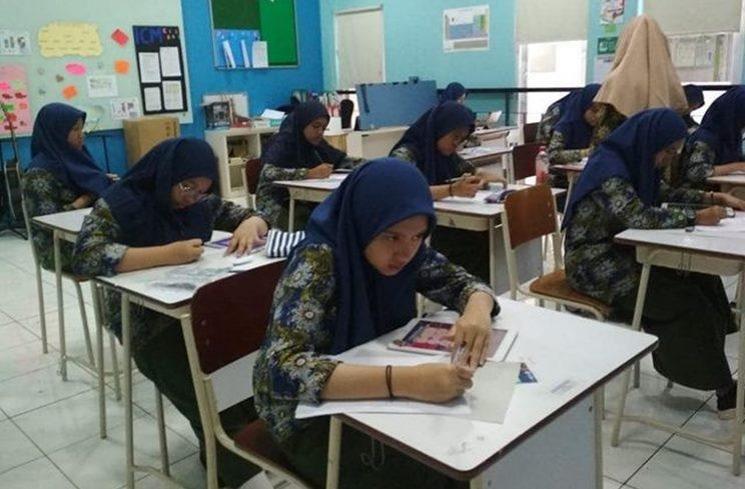 Anak Artis Mondok di Pesantren. (Instagram/jihanfahirareal)