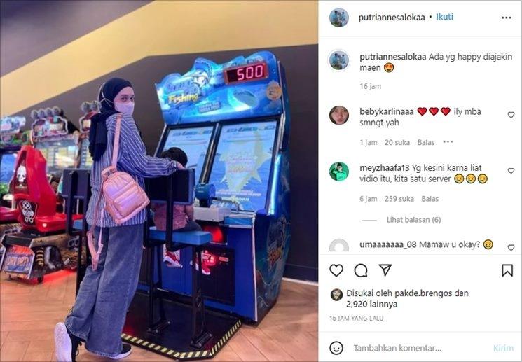 Unggahan Putri Anne diserbu netizen. (Instagram/@putriannesaloka)