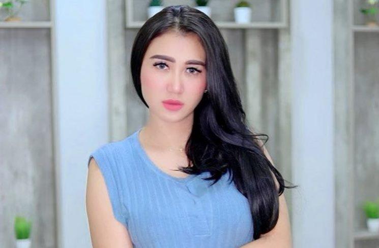 Seleb Jadi Model Video Klip Kangen Band. (Instagram/livyandriany)