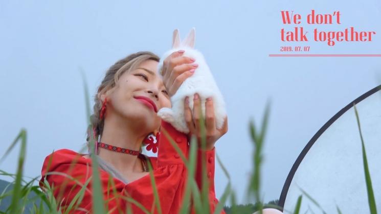 Musisi yang Pernah Diproduseri Suga BTS (YouTube Heize official)