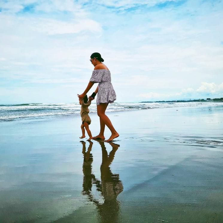 Gaya Raisa saat momong anak (Instagram/@hamishdw)