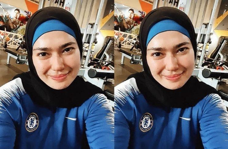 Potret Catherine Wilson Berhijab Sepulang Umrah (instagram/@cathrinewilson)