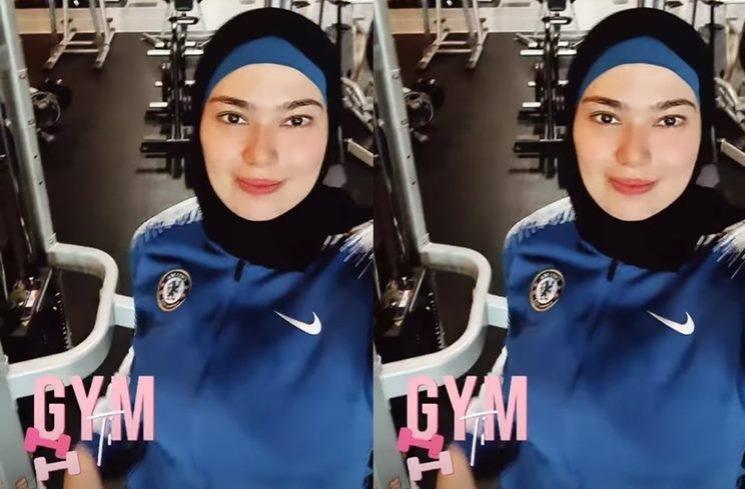 Potret Catherine Wilson Berhijab Sepulang Umrah (instagram/@cathrinewilson)