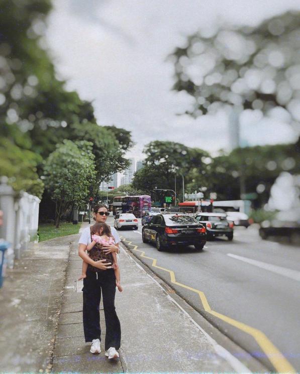 Gaya Raisa saat momong anak (Instagram/@raisa6690)