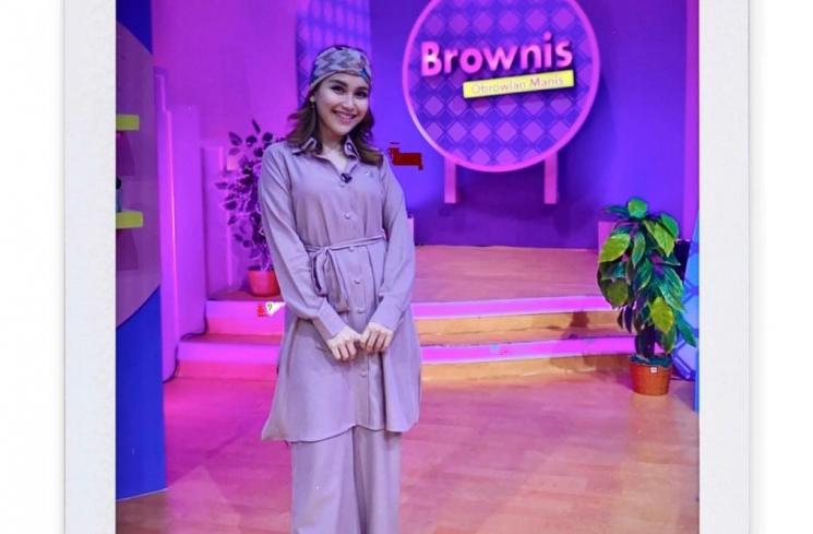 Inspirasi Kaftan dan Hijab dari Para Seleb (Instagram/@ayutingting92)