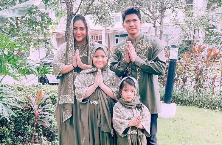 Artis Hollywood Rayakan Lebaran (Instagram/@iko.uwais)