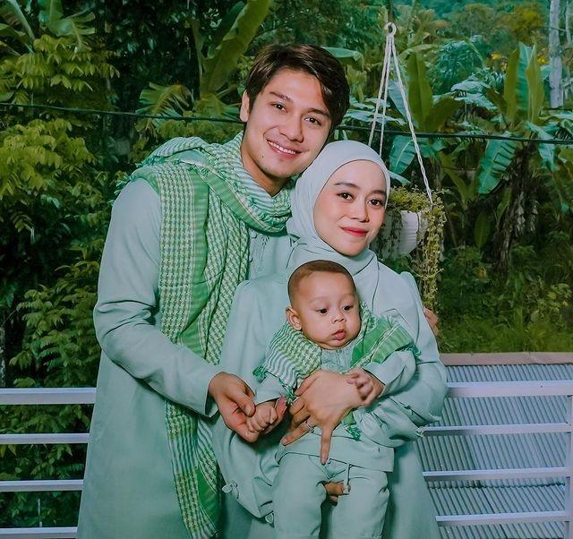 Artis Rayakan Lebaran Pertama sebagai Orang Tua. (Instagram/lestykejora)