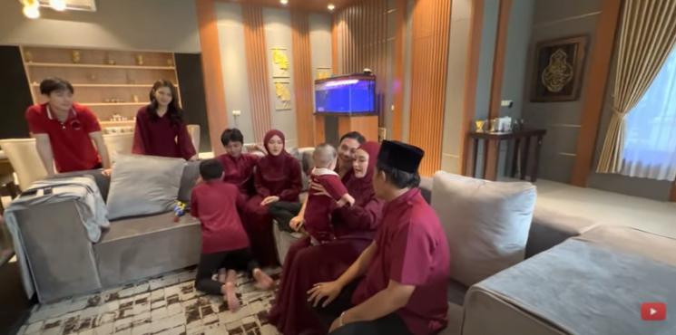 Momen Mahalini Raharja Rayakan Lebaran. (YouTube/Sule Family)
