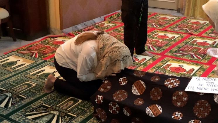 Suasana rumah duka Mieke Wijaya. (MataMata.com/Adiyoga Priyambodo)
