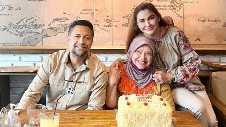 Potret Kebersamaan Mieke Wijaya dan Nia Zulkarnaen. (Instagram/alenia259)