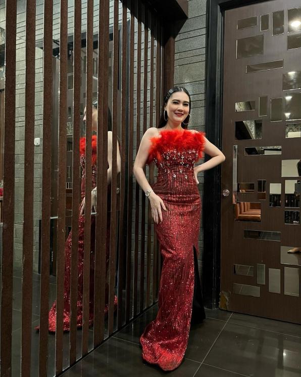 Potret Terbaru Nella Kharisma (instagram/@nellakharisma)