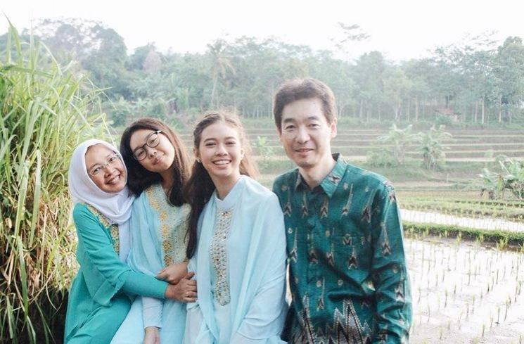 Potret Yuki Kato bareng ayah (Instagram/@yukikt)