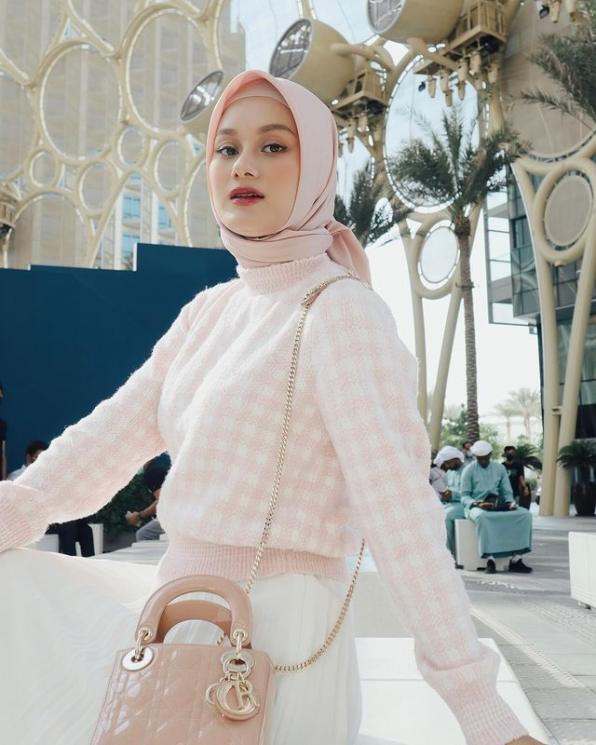 Aktris Keturunan Ningrat. (Instagram/dindahw)