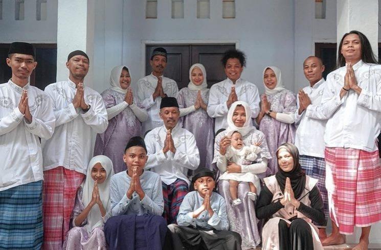 Momen Indah Permatasari Lebaran Bareng Keluarga Arie Kriting (instagram/@indahpermatas)