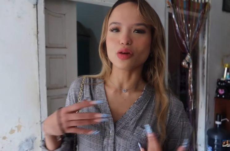Rumah The Connell Twins di kampung (YouTube/The Connell Twins)