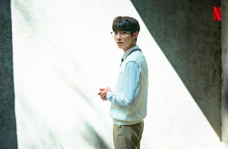 Potret Hwang In Yeop di The Sound of Magic (Instagram/@netflixkr)