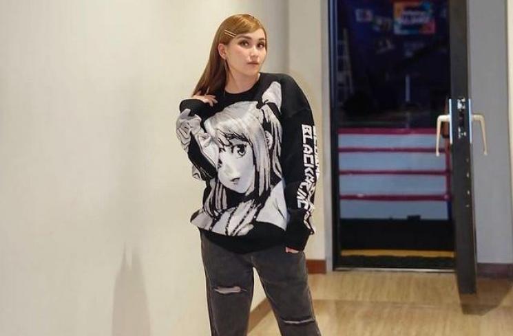 Artis Pernah Jadi Penonton Bayaran. (Instagram/ayutingting92)