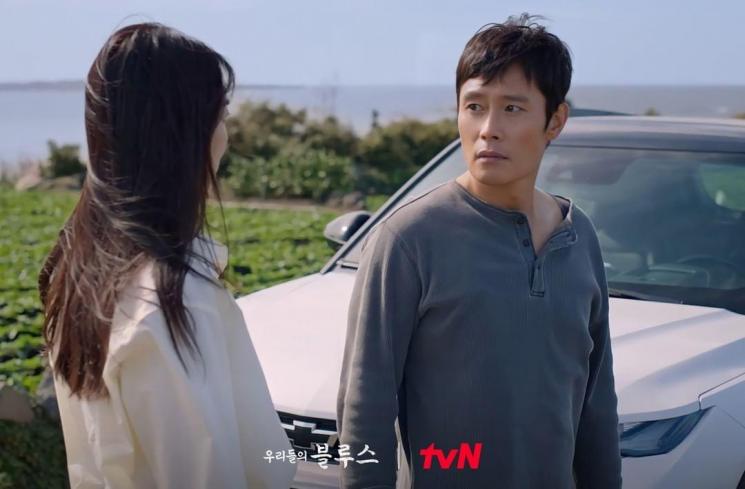 Potret Lee Byung Hun di Our Blues (Instagram/@tvn_drama)