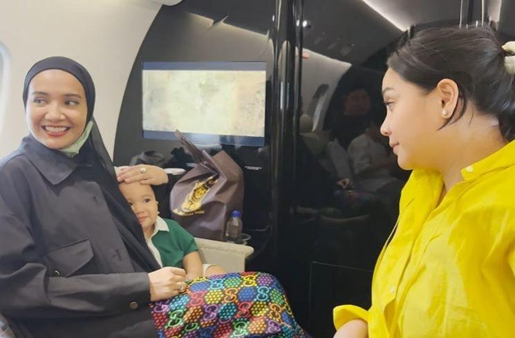 Momen Raffi Ahmad dan Nagita Salvina Hadiri Ultah Juragan 99 Naik Jet. (YouTube/Rans Entertainment)