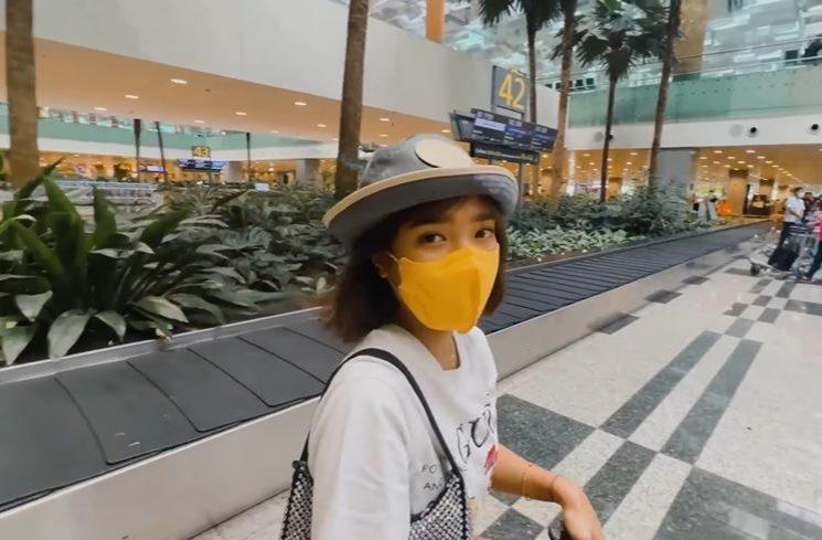 Momen Fuji Susul Thariq Halilintar ke Singapura. (YouTube/fuji an)