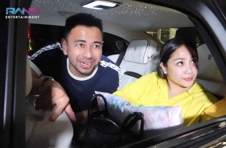 Momen Raffi Ahmad dan Nagita Salvina Hadiri Ultah Juragan 99 Naik Jet. (YouTube/Rans Entertainment)