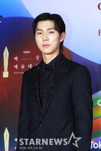 Pesona Aktor dan Aktris Korea di Baeksang Arts Awards 2022. (Starnews Korea)