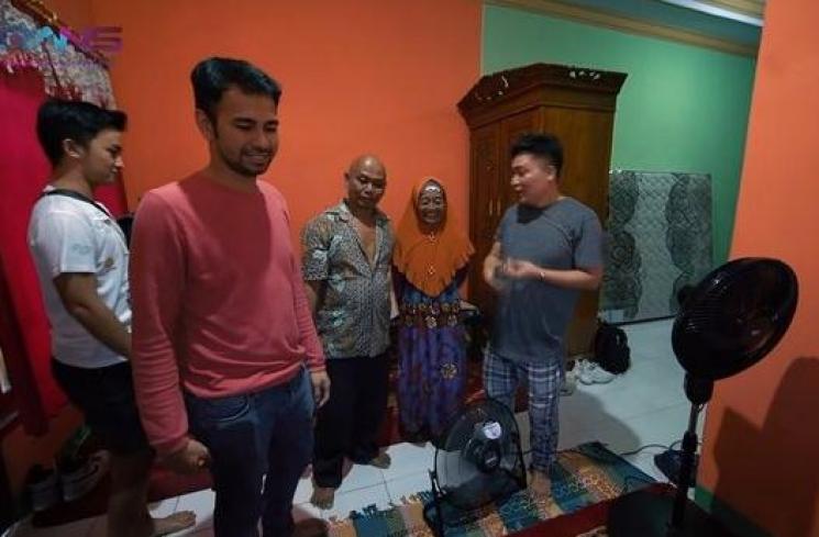 Rumah Merry Asisten Raffi Ahmad di Kampung. (YouTube/RANS Entertainment)