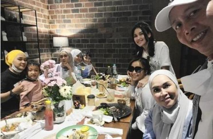 Potret Liburan Ayu Ting Ting di Yogyakarta. (Instagram/ayutingting92)