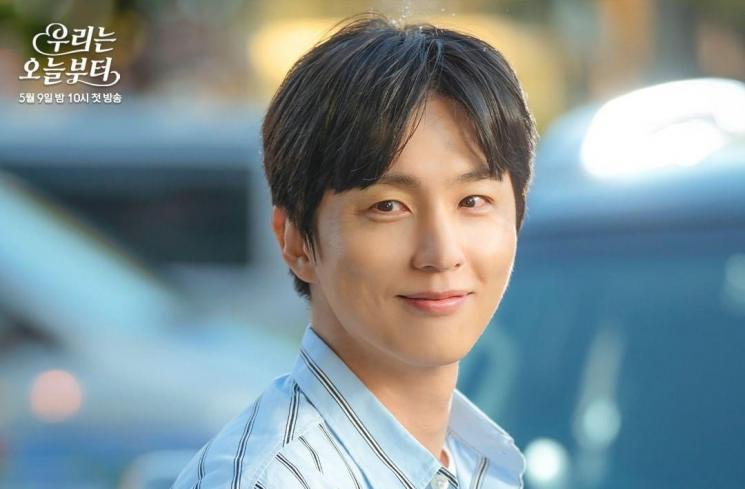 Potret Shin Dong Wook di Woori the Virgin (Instagram/@sbsdrama.official)