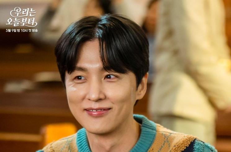 Potret Shin Dong Wook di Woori the Virgin (Instagram/@sbsdrama.official)