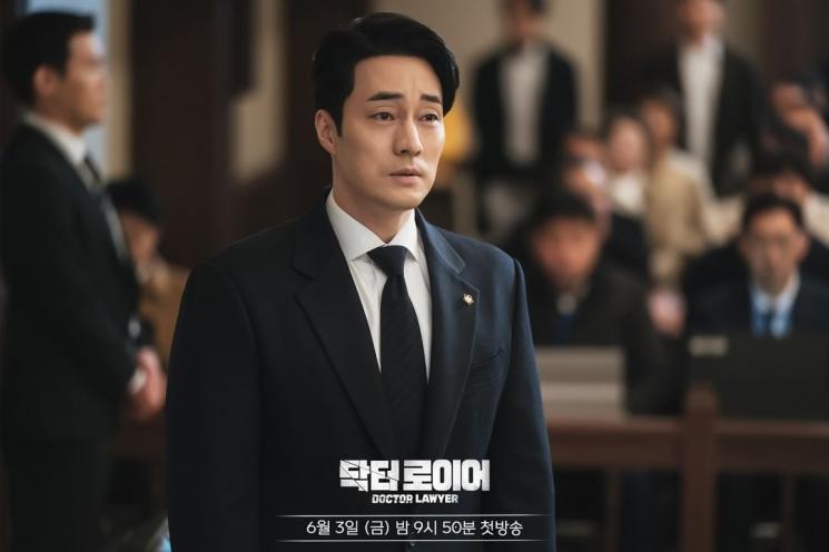 Potret So Ji Sub di Doctor Lawyer (Instagram/@mbcdrama_now)
