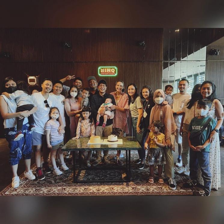 Momen Ulang Tahun Nadine Chandrawinata (instagram/@nadinelist)