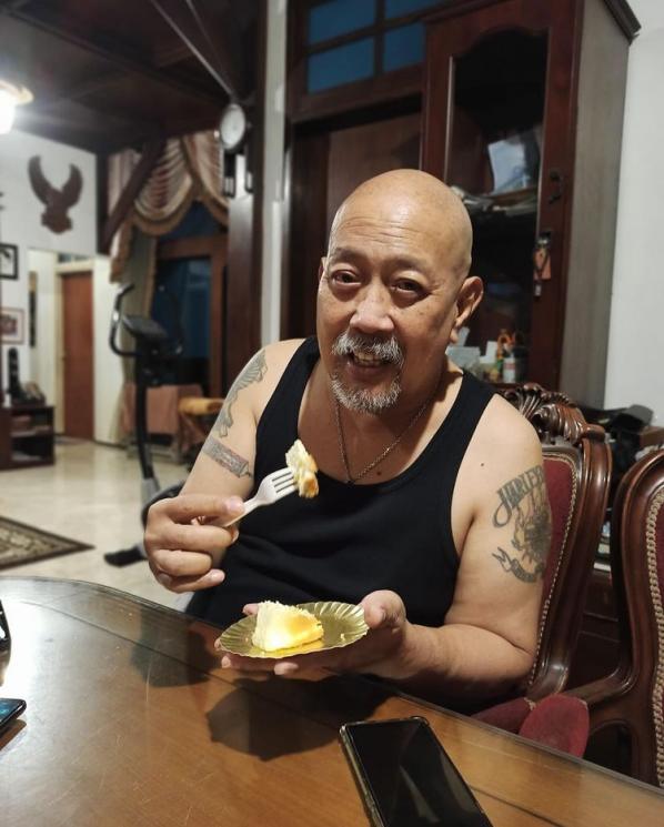 Momen Ultah Indro Warkop Ke-64.(Instagram/@indrowarkop_asli) 