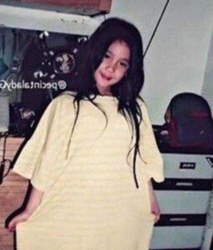 Potret Lawas Aktris saat SD (Instagram/pecintaladygigi)