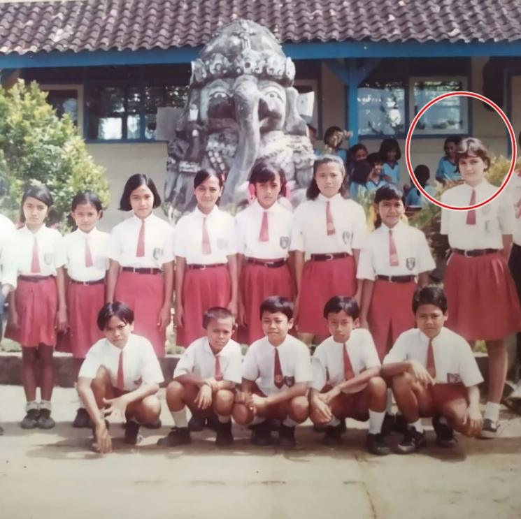 Potret Lawas Aktris saat SD (Instagram/lunamaya)