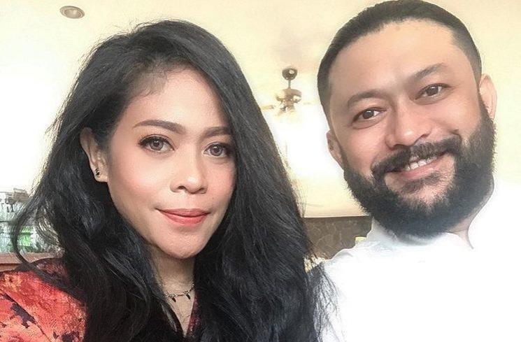 Artis Menikah dengan Manajernya. (Instagram/@kikankikan)