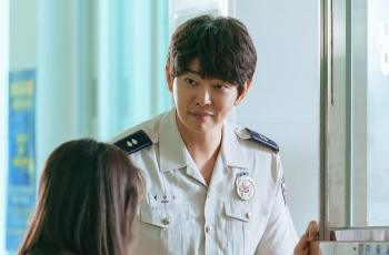 9 Potret Yoon Kyun Sang di Rose Mansion, Detektif Gigih yang Membantu Lim Ji Yeon di Kasus Misterius