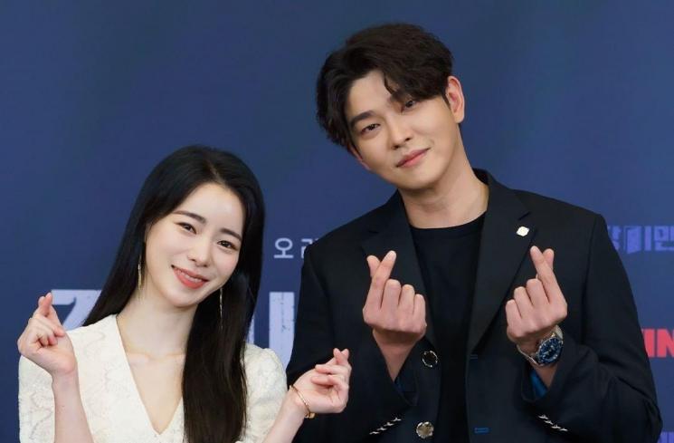 Potret Yoon Kyun Sang di Rose Mansion (Instagram/@tving.official)