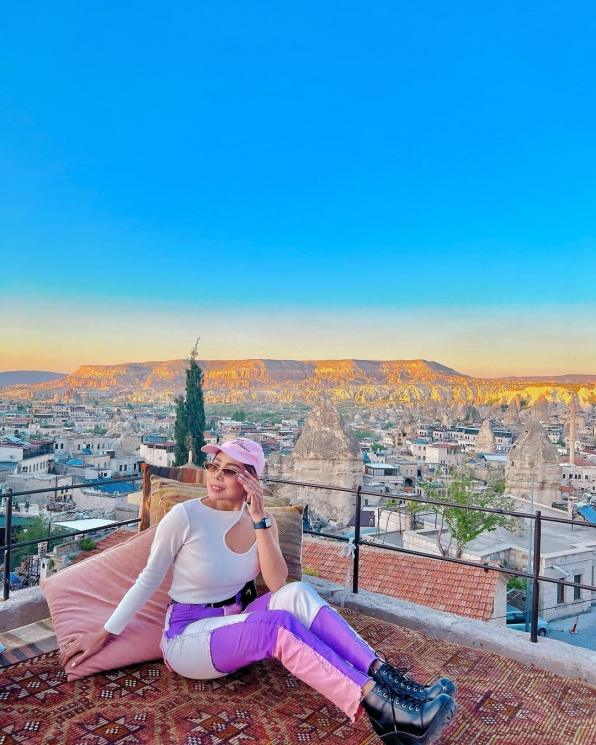 Potret Eva Belisima Mantan Kiwil Liburan di Cappadocia Turki (instagram/eva_belisima)