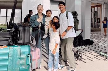 10 Potret Liburan Jennifer dan Irfan Bachdim di Belanda, Kompak Pakai Batik saat Kondangan