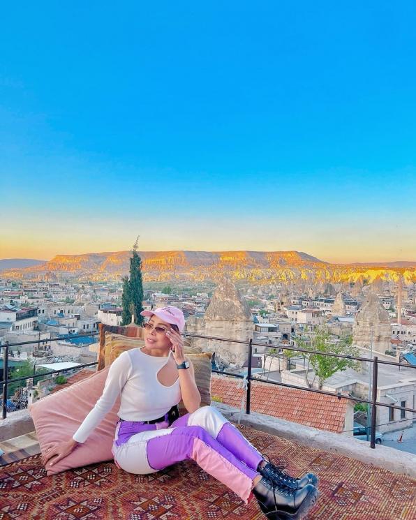 Potret Eva Belisima Mantan Kiwil Liburan di Cappadocia Turki (instagram/eva_belisima)