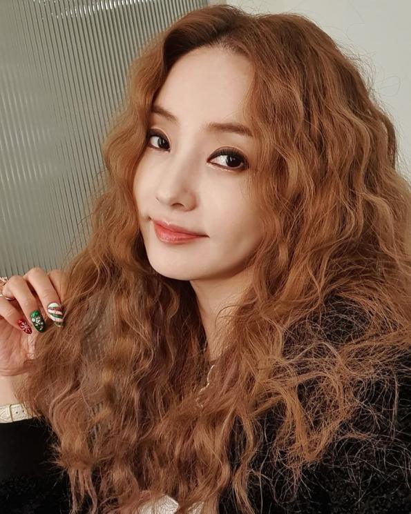 Artis Korea Menikah dengan Konglomerat (Instagram/han_chae_young)