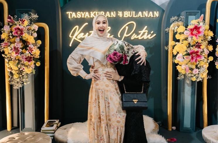 Momen syukuran empat bulanan Kartika Putri. (Instagram/@kartikaputriworld)