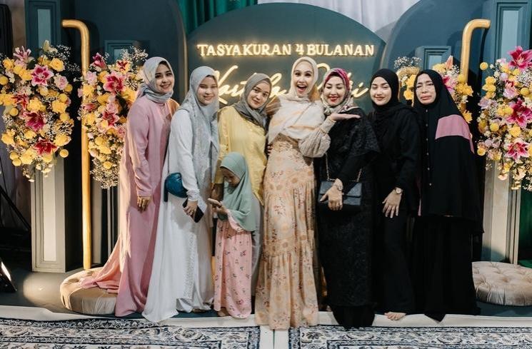 Momen syukuran empat bulanan Kartika Putri. (Instagram/@kartikaputriworld)